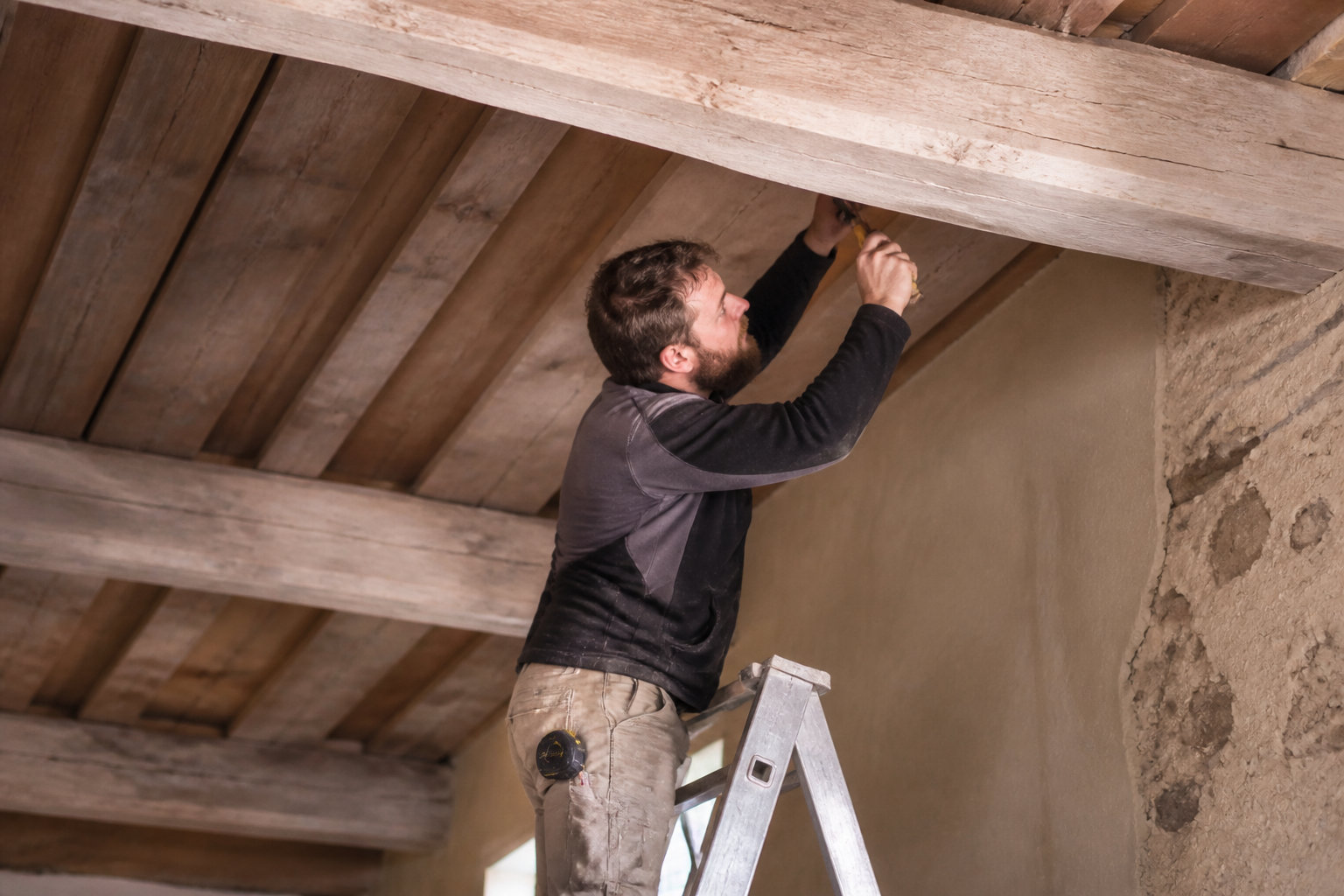 Pourquoi les artisans ne rappellent plus leurs nouveaux clients