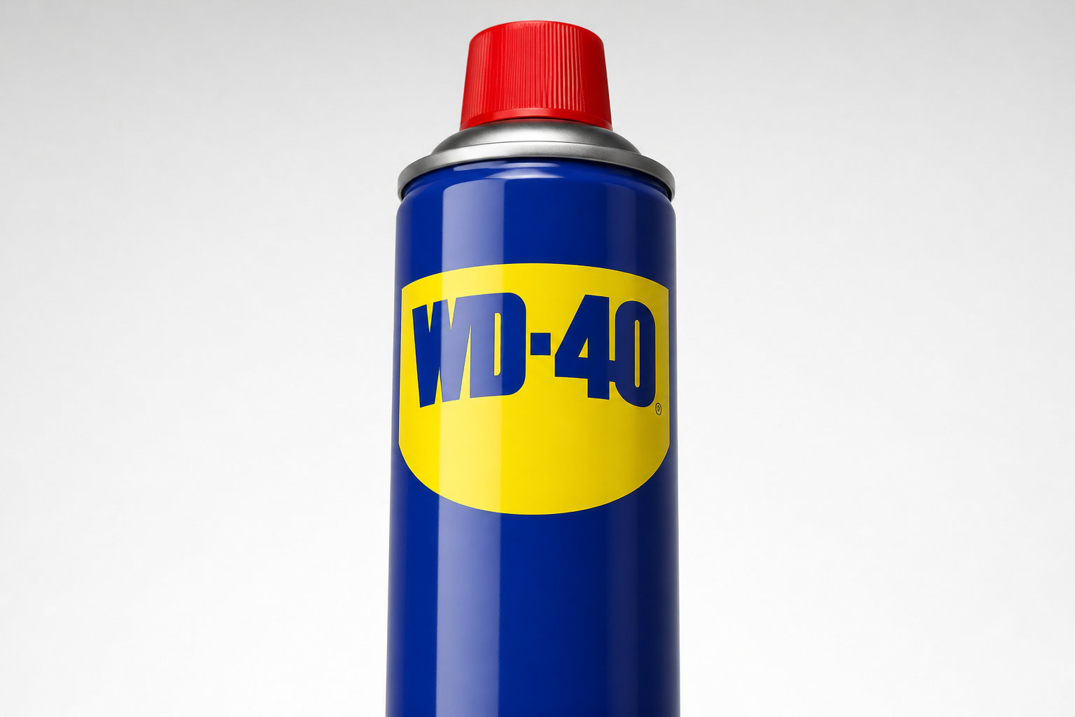 Le WD-40 est-il vraiment efficace pour un escalier qui grince ? 🛠️